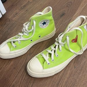 CDG Converse Size Women’s 7. Men’s 5. Worn once.